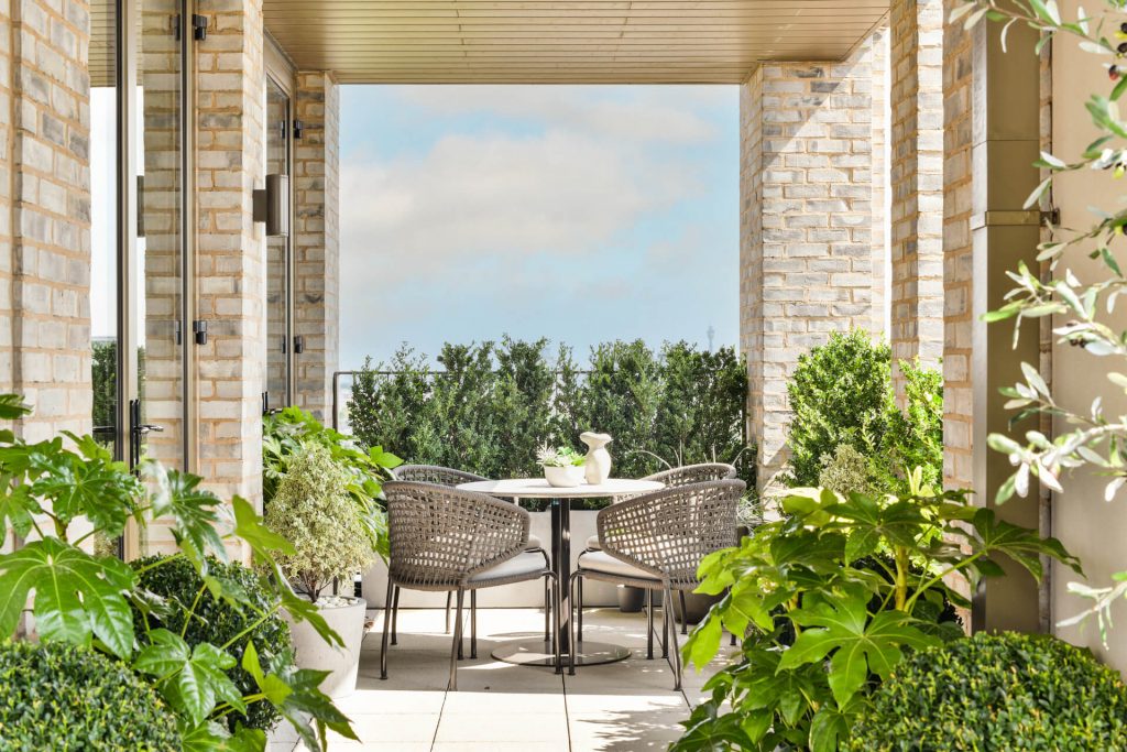Penthouses - The Brick London - Penthouse Apartment In Downtown Area With Brick